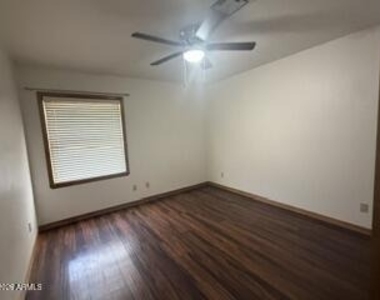 6445 E Wildcat Drive - Photo Thumbnail 4