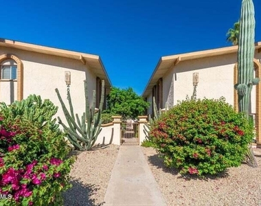 4848 N Woodmere Fairway -- - Photo Thumbnail 28