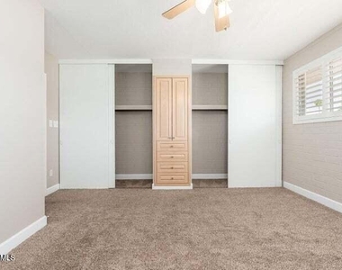 4848 N Woodmere Fairway -- - Photo Thumbnail 4