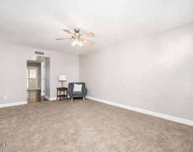 4848 N Woodmere Fairway -- - Photo Thumbnail 23