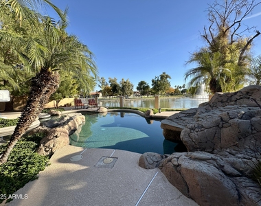 5711 W Linda Lane - Photo Thumbnail 34