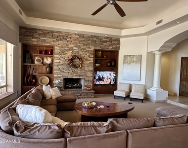 5711 W Linda Lane - Photo Thumbnail 9
