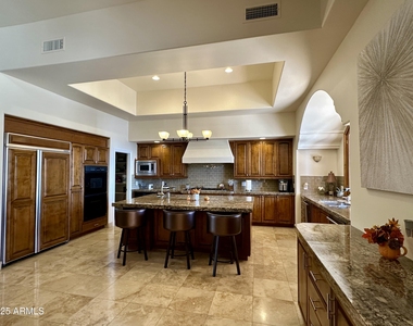 5711 W Linda Lane - Photo Thumbnail 5