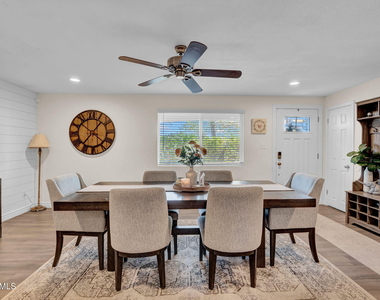 14446 N 40th Place - Photo Thumbnail 6