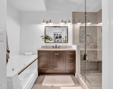 14446 N 40th Place - Photo Thumbnail 19