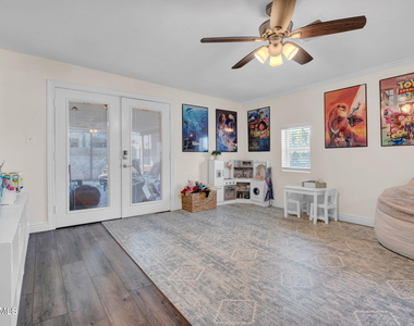 14446 N 40th Place - Photo Thumbnail 14