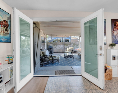 14446 N 40th Place - Photo Thumbnail 15