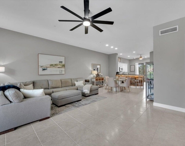502 Del Sol Circle - Photo Thumbnail 8