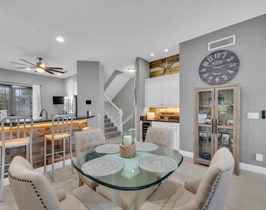 502 Del Sol Circle - Photo Thumbnail 11