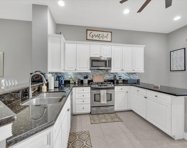 502 Del Sol Circle - Photo Thumbnail 17
