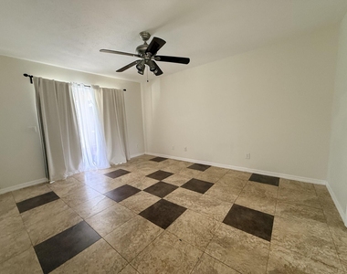 790 Se Ablett Lane - Photo Thumbnail 9