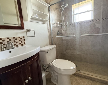 790 Se Ablett Lane - Photo Thumbnail 16
