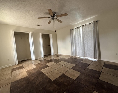 790 Se Ablett Lane - Photo Thumbnail 14