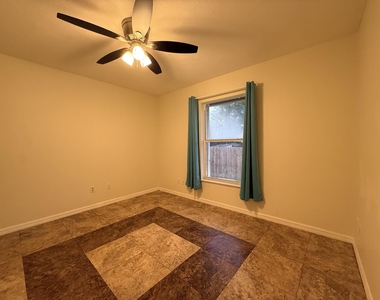 790 Se Ablett Lane - Photo Thumbnail 15