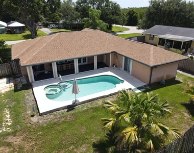 790 Se Ablett Lane - Photo Thumbnail 1
