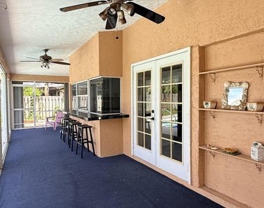 790 Se Ablett Lane - Photo Thumbnail 18