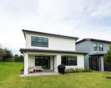 4412 Silverwood Lane S - Photo Thumbnail 22