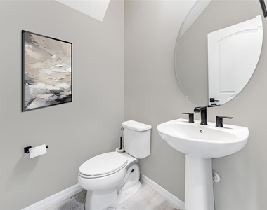 4412 Silverwood Lane S - Photo Thumbnail 10