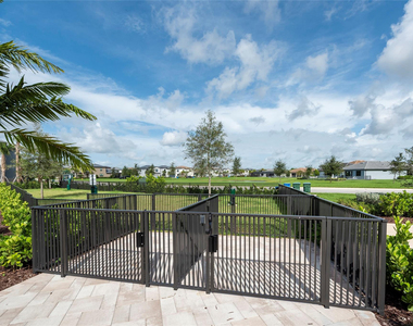 4412 Silverwood Lane S - Photo Thumbnail 43