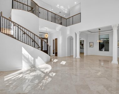 17921 Villa Club Way - Photo Thumbnail 14