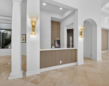 17921 Villa Club Way - Photo Thumbnail 18