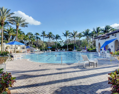 17921 Villa Club Way - Photo Thumbnail 63