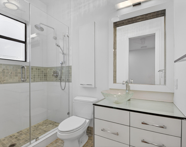 17921 Villa Club Way - Photo Thumbnail 41