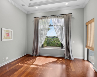 17921 Villa Club Way - Photo Thumbnail 6