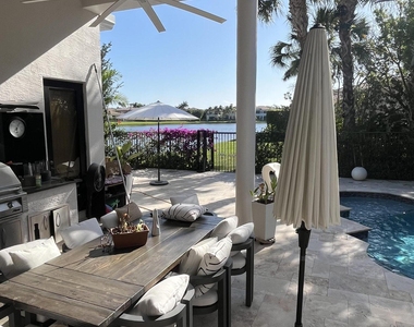 17921 Villa Club Way - Photo Thumbnail 2