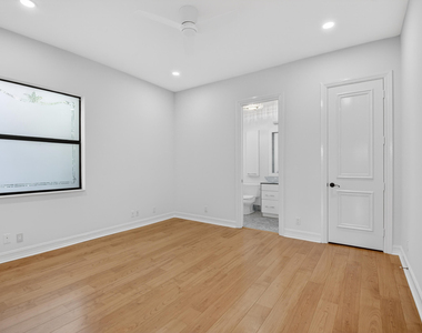 17921 Villa Club Way - Photo Thumbnail 40