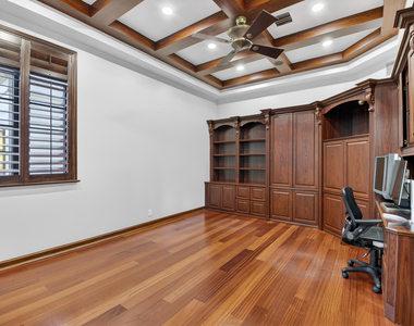 17921 Villa Club Way - Photo Thumbnail 11