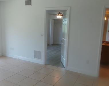 610 Clematis Street - Photo Thumbnail 7