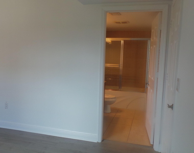 610 Clematis Street - Photo Thumbnail 9