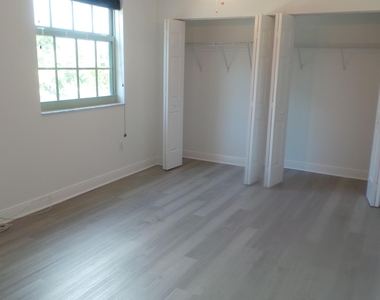 610 Clematis Street - Photo Thumbnail 8