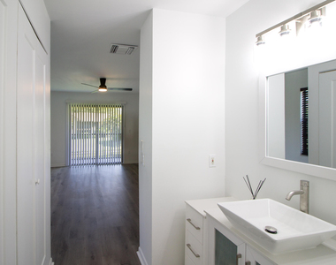 13055 Albright Court - Photo Thumbnail 7