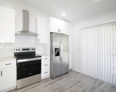 13055 Albright Court - Photo Thumbnail 3