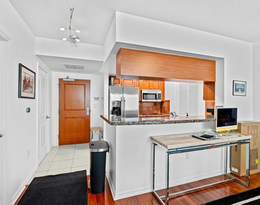 347 N New River Dr Drive E - Photo Thumbnail 13