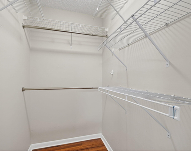 511 Shady Pine Way - Photo Thumbnail 7