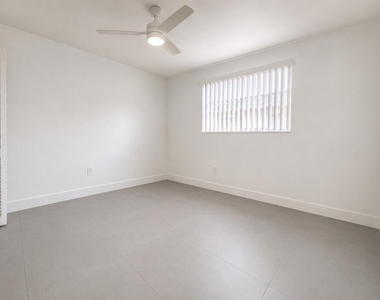 2152 Sw 72nd Avenue - Photo Thumbnail 6