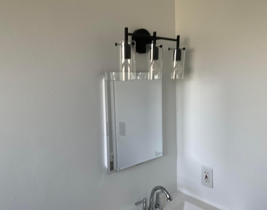 5662 Parke Avenue - Photo Thumbnail 19