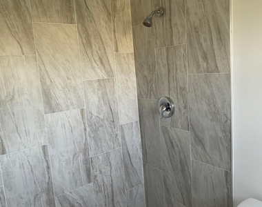 5662 Parke Avenue - Photo Thumbnail 20