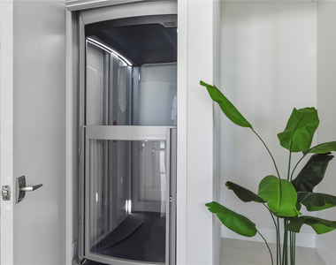 3100 N Ocean Drive - Photo Thumbnail 15