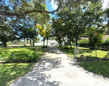 2518 Ranch House Road - Photo Thumbnail 4