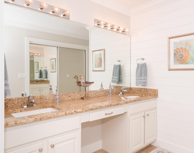 2411 Ne Pinecrest Lakes Boulevard - Photo Thumbnail 18