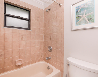 2411 Ne Pinecrest Lakes Boulevard - Photo Thumbnail 22
