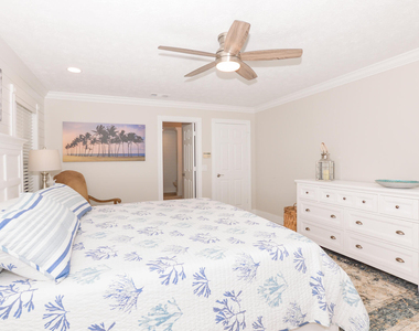 2411 Ne Pinecrest Lakes Boulevard - Photo Thumbnail 16