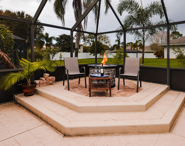2411 Ne Pinecrest Lakes Boulevard - Photo Thumbnail 26