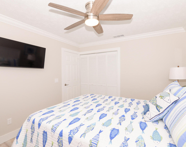 2411 Ne Pinecrest Lakes Boulevard - Photo Thumbnail 25