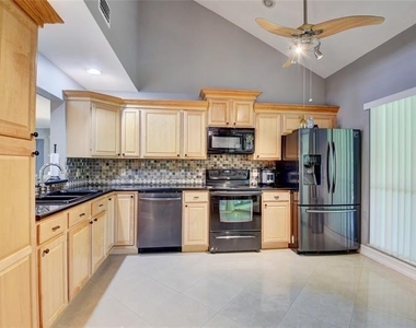 9316 Ketay Circle - Photo Thumbnail 7