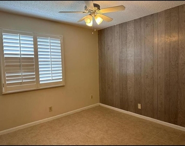 8682 Satalite Terrace - Photo Thumbnail 9